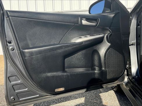 Used 2012 Toyota Camry SE image 27