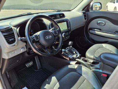 Used 2016 Kia Soul + w/ Primo Package image 12