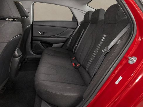 Used 2024 Hyundai Elantra SEL FWD image 10