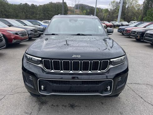 Used 2022 Jeep Grand Cherokee Overland w/ Luxury Tech Group IV image 2