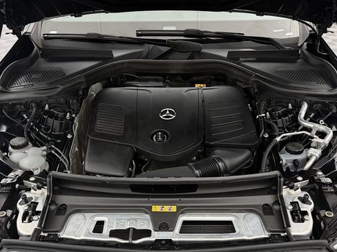 Used 2024 Mercedes-Benz GLC 300 4MATIC SUV image 58
