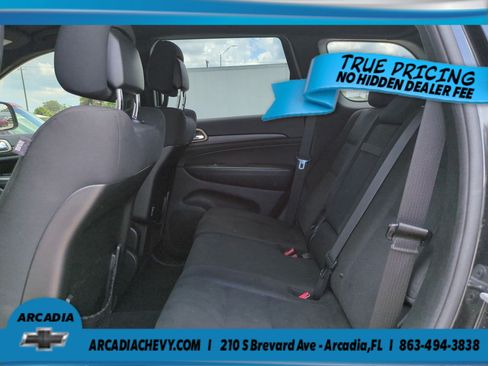 Used 2016 Jeep Grand Cherokee Laredo w/ Quick Order Package 23E AWD/4WD image 13