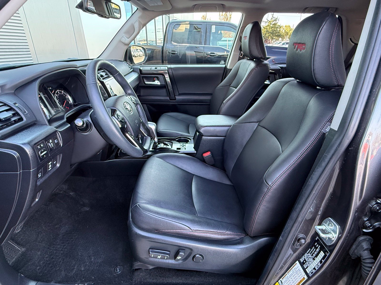 Used 2022 Toyota 4Runner TRD Off-Road Premium AWD/4WD image 13