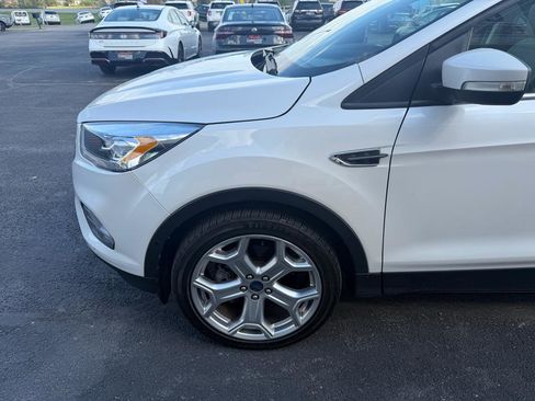 Used 2019 Ford Escape Titanium image 11