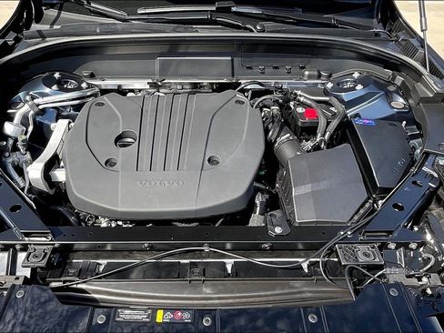 New 2026 Volvo XC60 B5 Plus w/ Protection Package Premier image 18