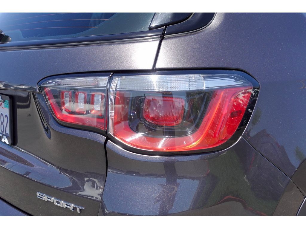 Used 2019 Jeep Compass Sport FWD image 6