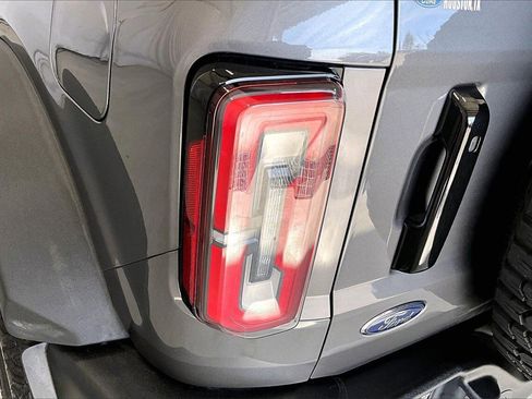 Used 2021 Ford Bronco Big Bend w/ Sasquatch Package image 29