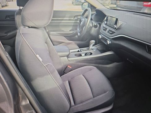 Used 2024 Nissan Altima 2.5 S image 10