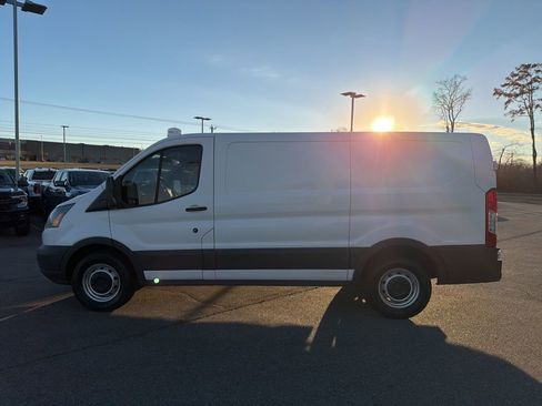 Used 2015 Ford Transit 150 Base image 5
