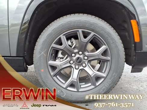 New 2026 Jeep Grand Wagoneer L Limited w/ Premium Group II image 7