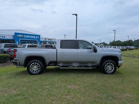 New 2026 Chevrolet Silverado 2500 LTZ w/ LTZ Plus Package AWD/4WD image 2