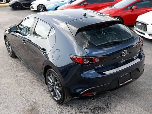Used 2020 MAZDA MAZDA3 Hatchback w/ Preferred Package FWD image 8