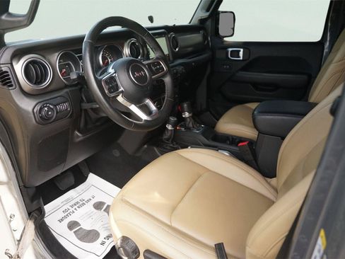 Used 2019 Jeep Wrangler Unlimited Rubicon AWD/4WD image 8