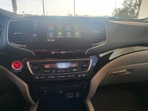 Used 2019 Honda Pilot Touring image 14