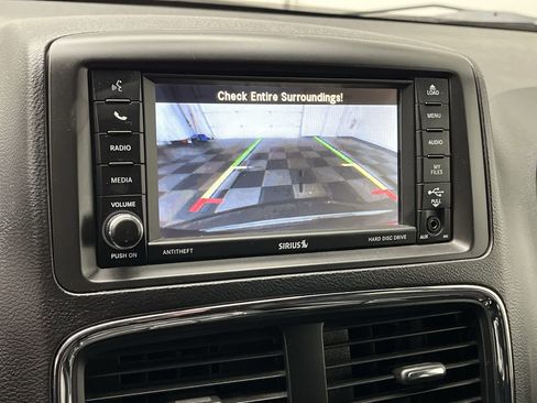 Used 2016 Dodge Grand Caravan R/T image 5