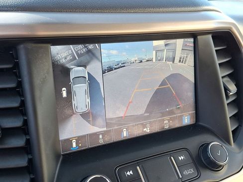 Used 2022 GMC Acadia Denali w/ Denali Ultimate Package image 15