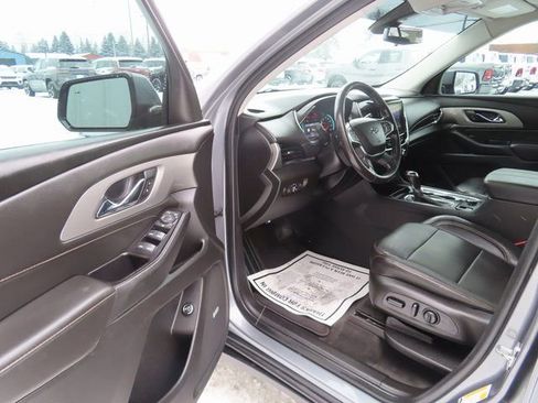 Used 2020 Chevrolet Traverse RS image 23