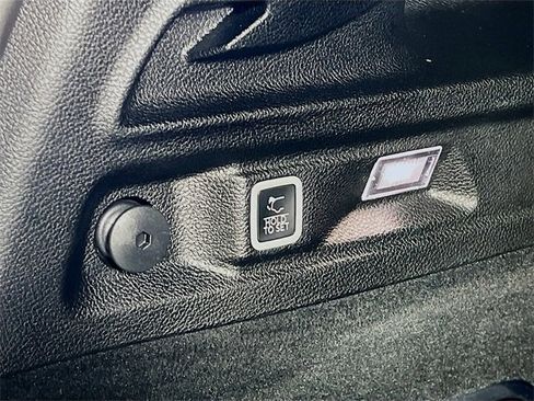 Used 2023 Jeep Grand Cherokee L Summit w/ Advanced Protech Group IV image 29