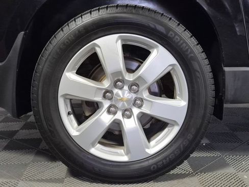 Used 2017 Chevrolet Traverse LT w/ Style and Technology Package FWD image 29