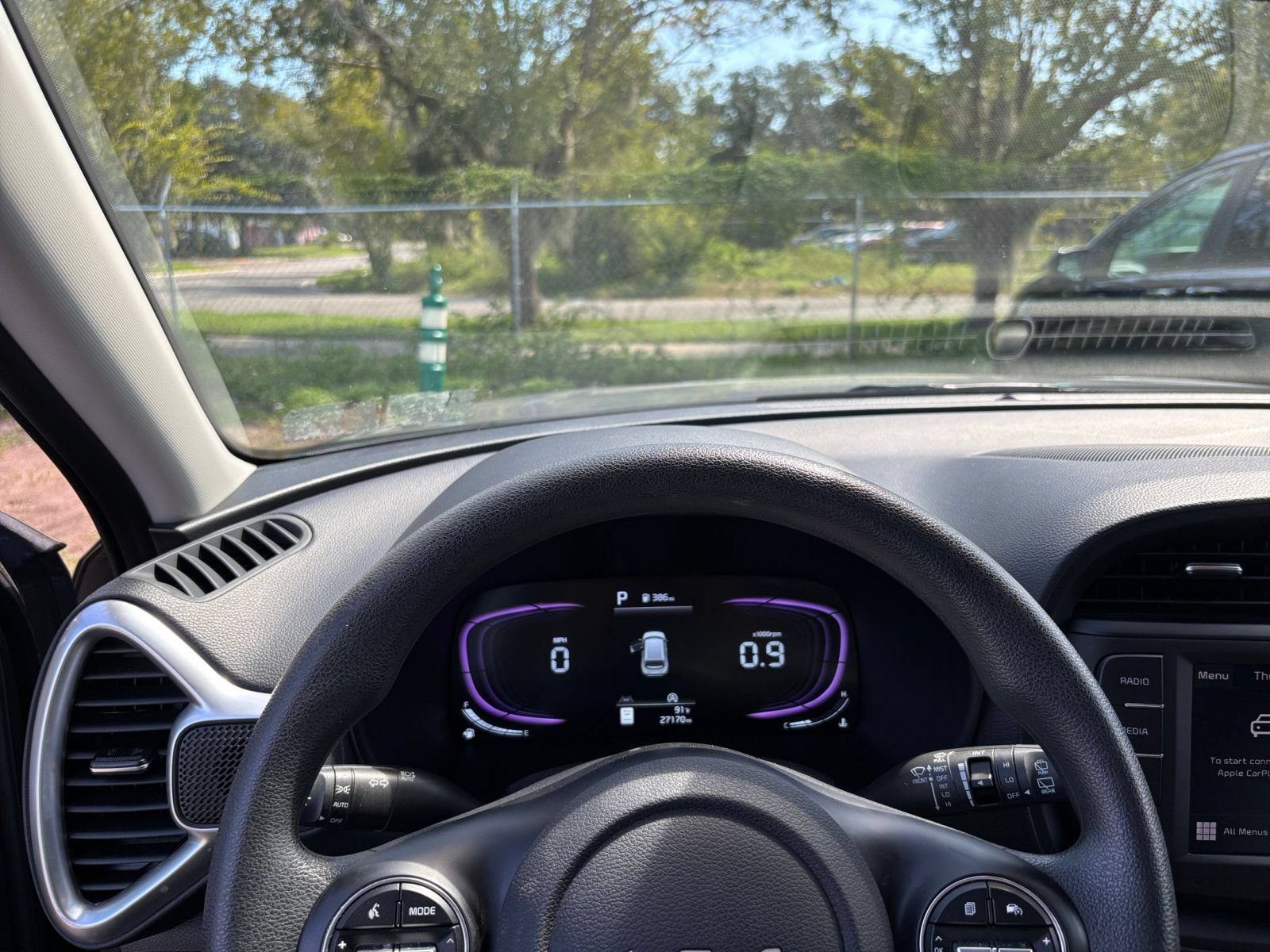 Used 2025 Kia Soul LX w/ LX Technology Package FWD image 31