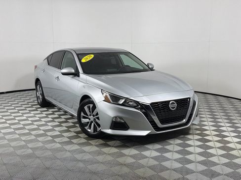 Used 2020 Nissan Altima 2.5 S FWD image 2
