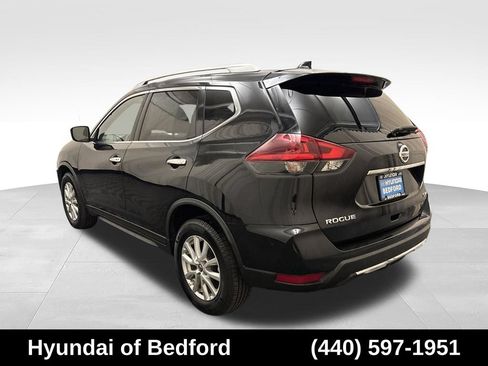 Used 2018 Nissan Rogue SV AWD/4WD image 8