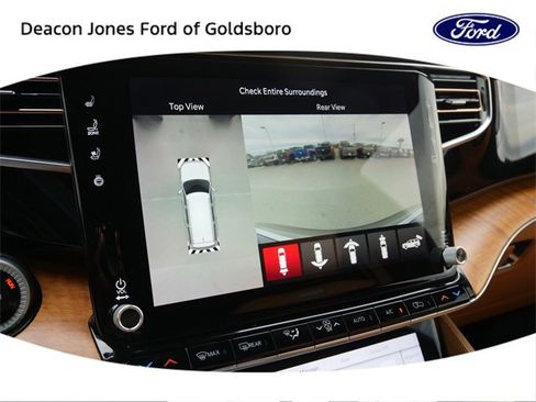 Used 2022 Jeep Grand Wagoneer Series III image 30