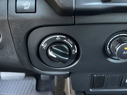 New 2026 Nissan Frontier SV w/ Tow Package image 13