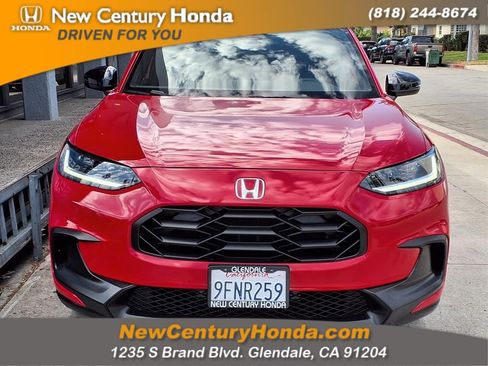 Used 2023 Honda HR-V Sport image 2