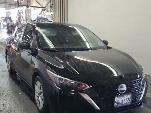 Used 2025 Nissan Sentra S FWD image 3