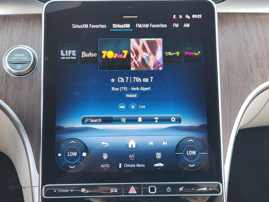 Used 2025 Mercedes-Benz C 300 Sedan image 16