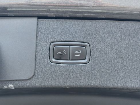 Used 2023 Porsche Cayenne Platinum Edition AWD/4WD image 13