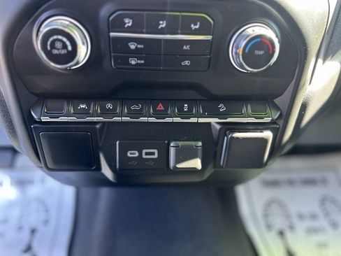 Used 2022 Chevrolet Silverado 1500 Custom Trail Boss AWD/4WD image 16