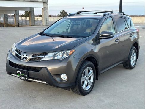 Used 2013 Toyota RAV4 XLE image 3