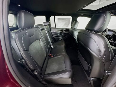 New 2026 Jeep Grand Cherokee Altitude image 30