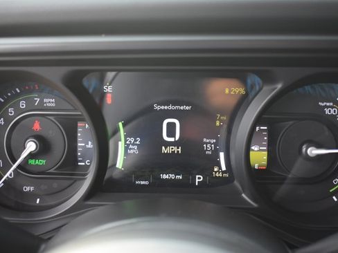 Used 2024 Jeep Wrangler Unlimited Rubicon 4xe w/ Technology Group AWD/4WD image 23