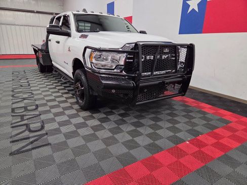 Used 2020 RAM 3500 Tradesman w/ Chrome Appearance Group AWD/4WD image 15