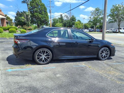Used 2023 Toyota Camry SE FWD image 25