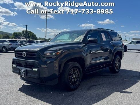 Used 2025 Toyota 4Runner SR5 AWD/4WD image 3