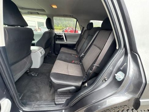 Used 2010 Toyota 4Runner SR5 AWD/4WD image 14