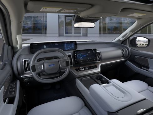 New 2026 Ford Expedition Platinum w/ Platinum Ultimate Package AWD/4WD image 9