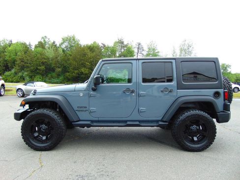 Used 2015 Jeep Wrangler Unlimited Sport w/ Quick Order Package 24S AWD/4WD image 1