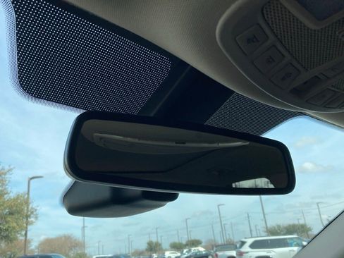 Used 2017 Lincoln MKC Reserve image 27