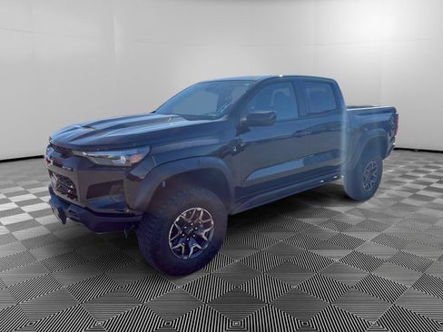 Used 2024 Chevrolet Colorado ZR2 w/ Technology Package image 3