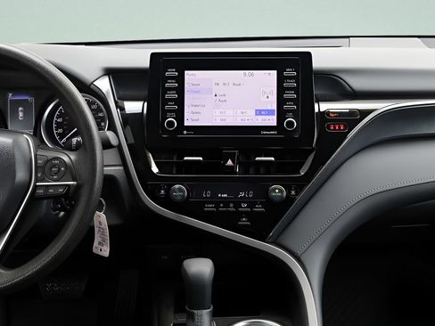 Certified 2023 Toyota Camry LE FWD image 33