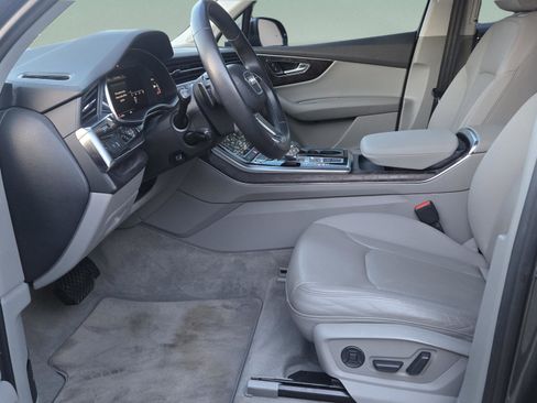 Used 2021 Audi Q7 2.0T Premium Plus w/ Executive Package image 12