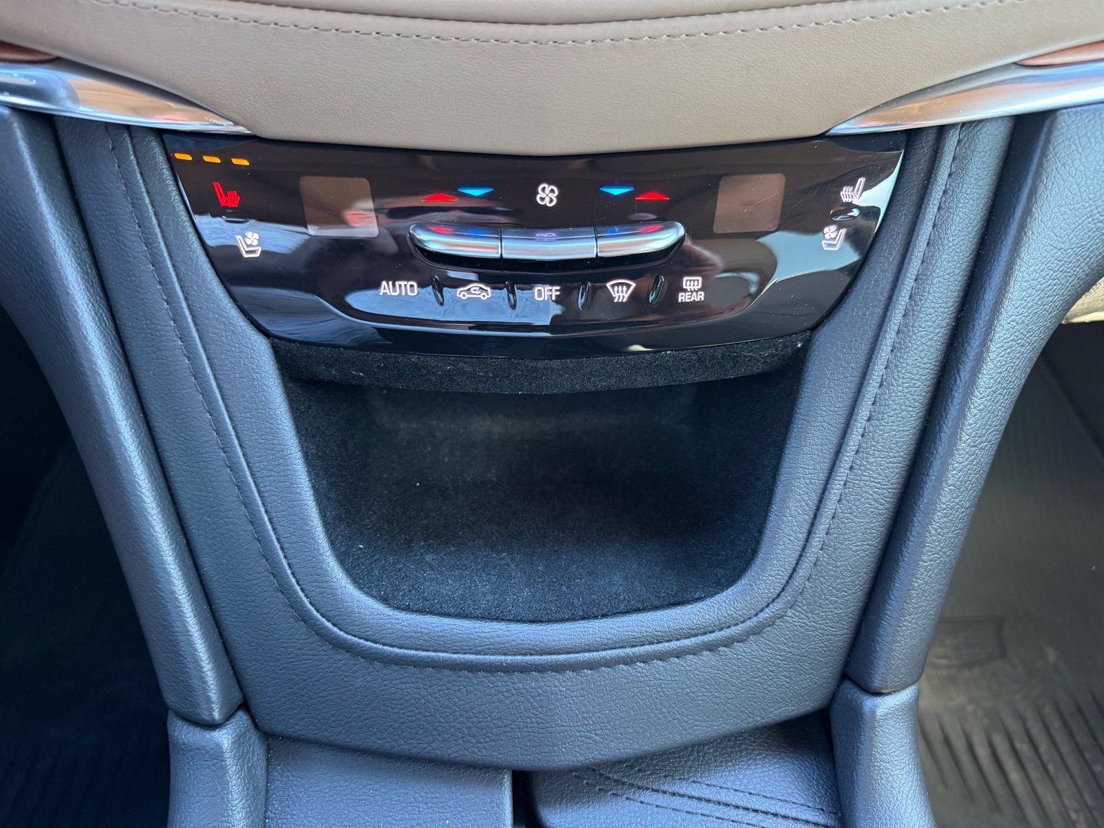 Certified 2019 Cadillac XT5 Platinum AWD/4WD image 27