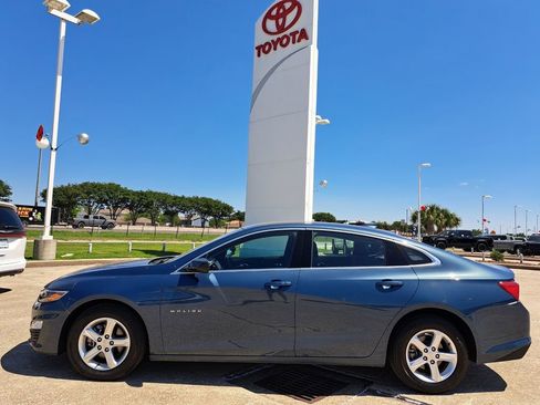 Used 2024 Chevrolet Malibu LT FWD image 7