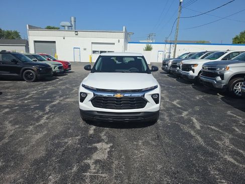 New 2026 Chevrolet TrailBlazer LS w/ LS Convenience Package AWD/4WD image 2
