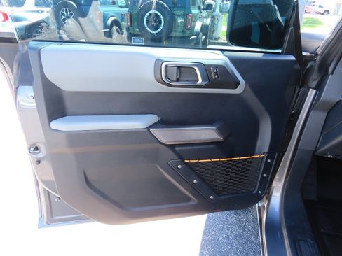 Used 2023 Ford Bronco Badlands w/ Sasquatch Package image 24